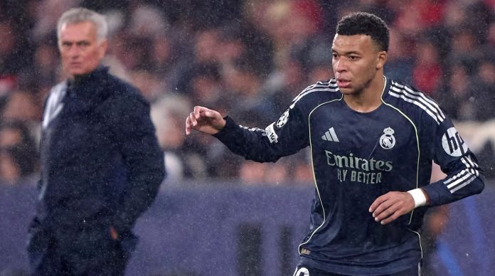 Jose Mourinho dan Kylian Mbappe Jose Mourinho dan Kylian Mbappe
