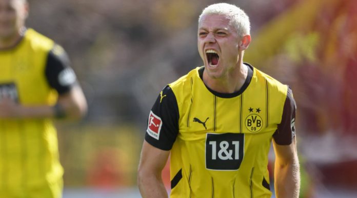 Julian Ryerson pemain Borussia Dortmund