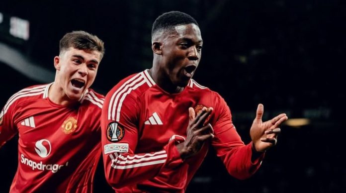 Kobbie Mainoo perpanjang kontrak di Manchester United Kobbie Mainoo perpanjang kontrak di Manchester United