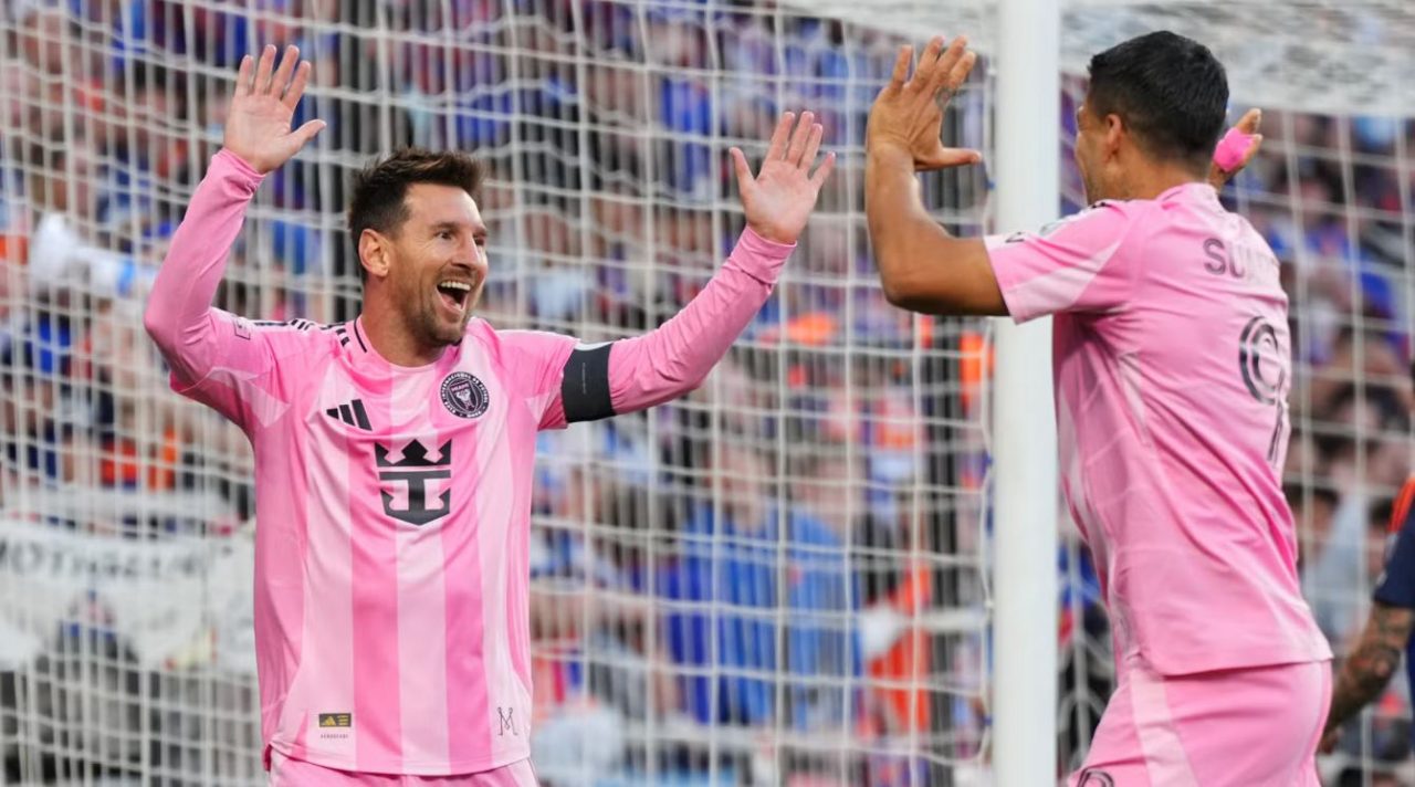 Lionel Messi dan Luis Suarez dalam laga Inter Miami vs Portland Timbers