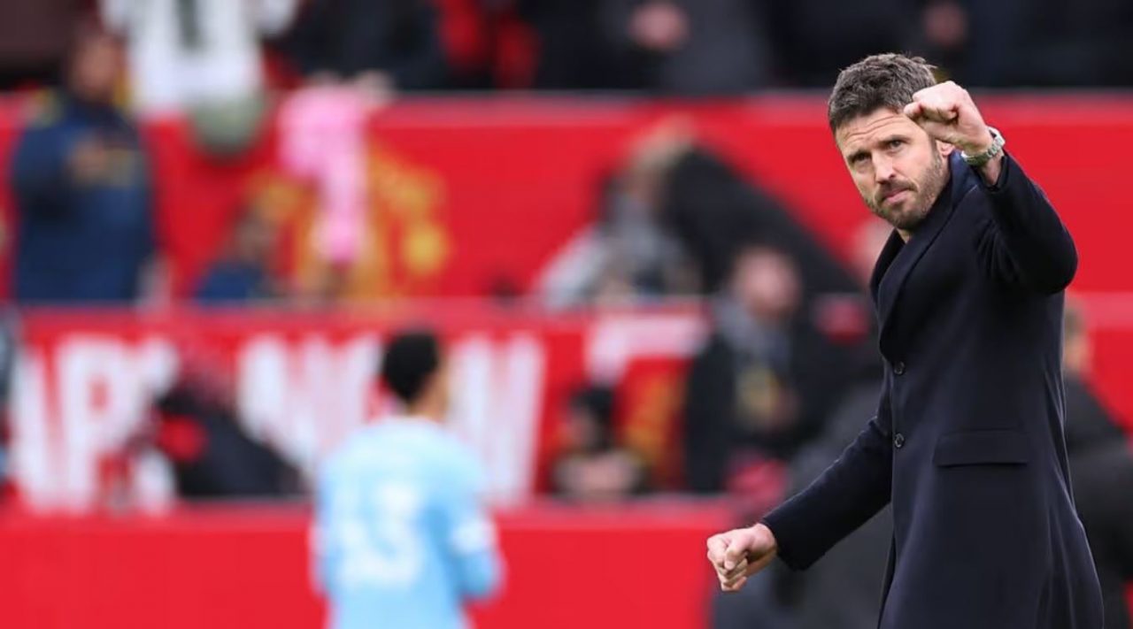 Michael Carrick manajer Manchester United