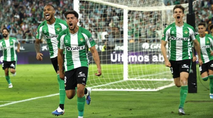 Real Betis vs Elche skor 2-1 Real Betis vs Elche skor 2-1