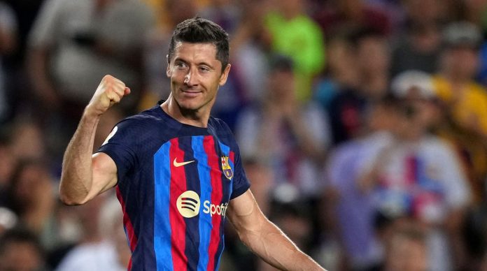 Robert Lewandowski pemain Barcelona Lewandowski Belum Jawab Tawaran Kontrak Baru dari Barcelona