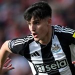 Tino Livramento pemain Newcastle United