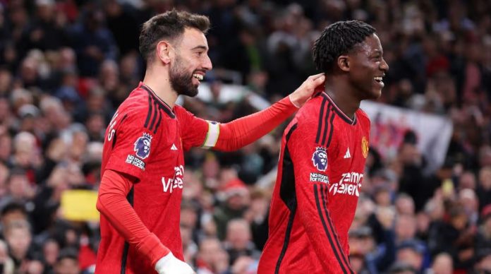 Bruno Fernandes dan Kobbie Mainoo pemain Manchester United Bruno Fernandes dan Kobbie Mainoo pemain Manchester United