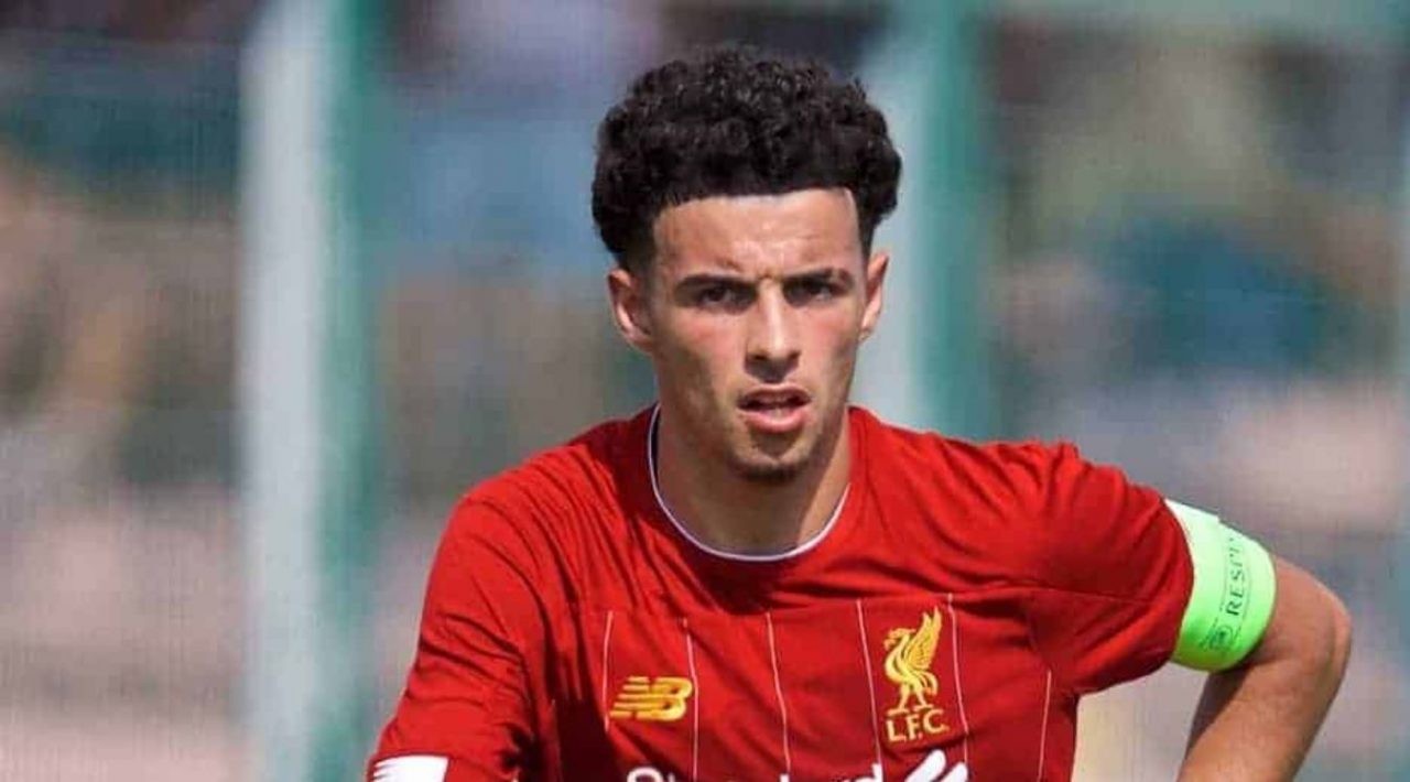 Curtis Jones pemain Liverpool