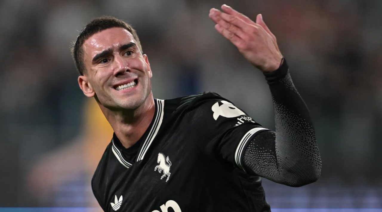 Dusan Vlahovic striker Juventus
