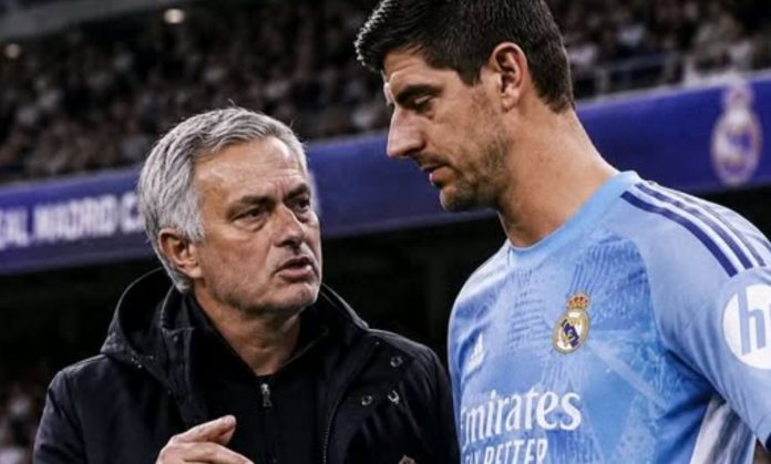 Jose Mourinho dan Thibaut Courtois pemain Real Madrid Jose Mourinho dan Thibaut Courtois pemain Real Madrid