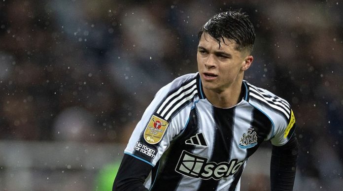 Lewis Miley pemain Newcastle United Lewis Miley pemain Newcastle United