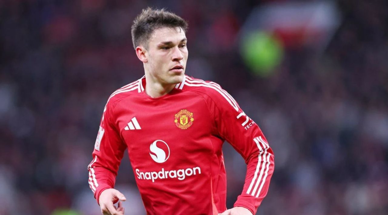 Manuel Ugarte pemain Manchester United