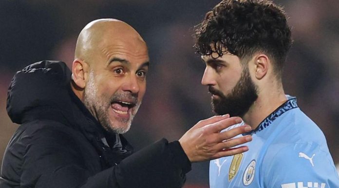 Pep Guardiola dan Josko Gvardiol pemain Manchester City