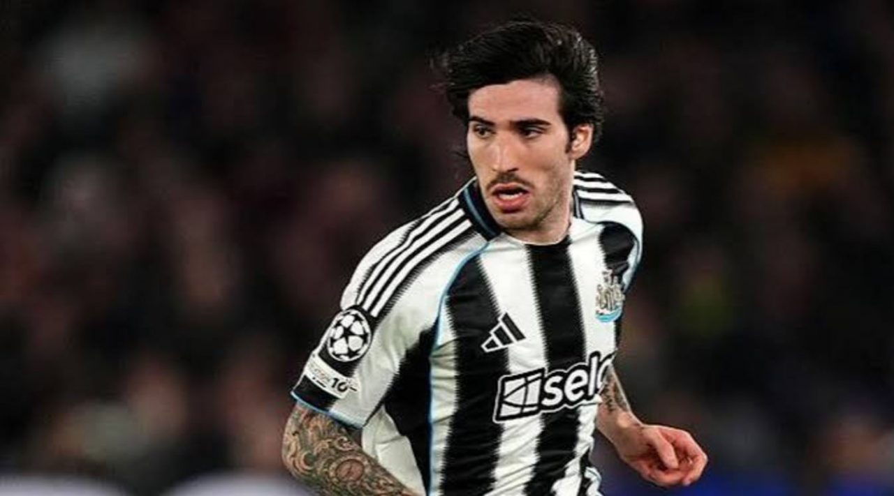 Sandro Tonali pemain Newcastle United
