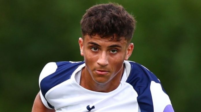 Elijah Upson pemain baru Arsenal dari Tottenham Hotspur Elijah Upson pemain baru Arsenal dari Tottenham Hotspur