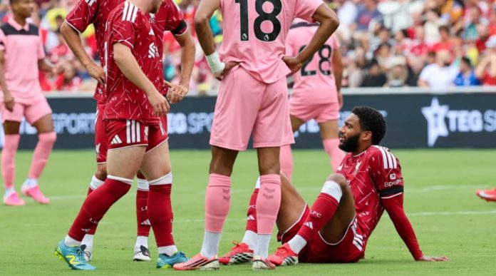 Joe Gomez pemain Liverpool