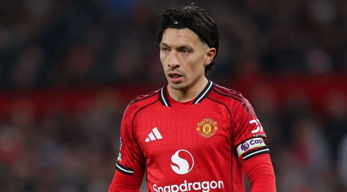 Lisandro Martinez pemain Manchester United Lisandro Martinez diperkirakan pulih dari cedera sebelum laga Hull City vs Manchester United.