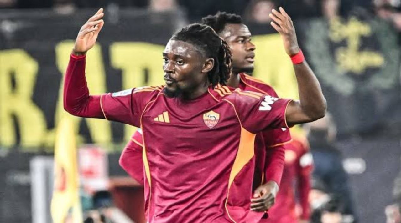 Manu Kone pemain AS Roma