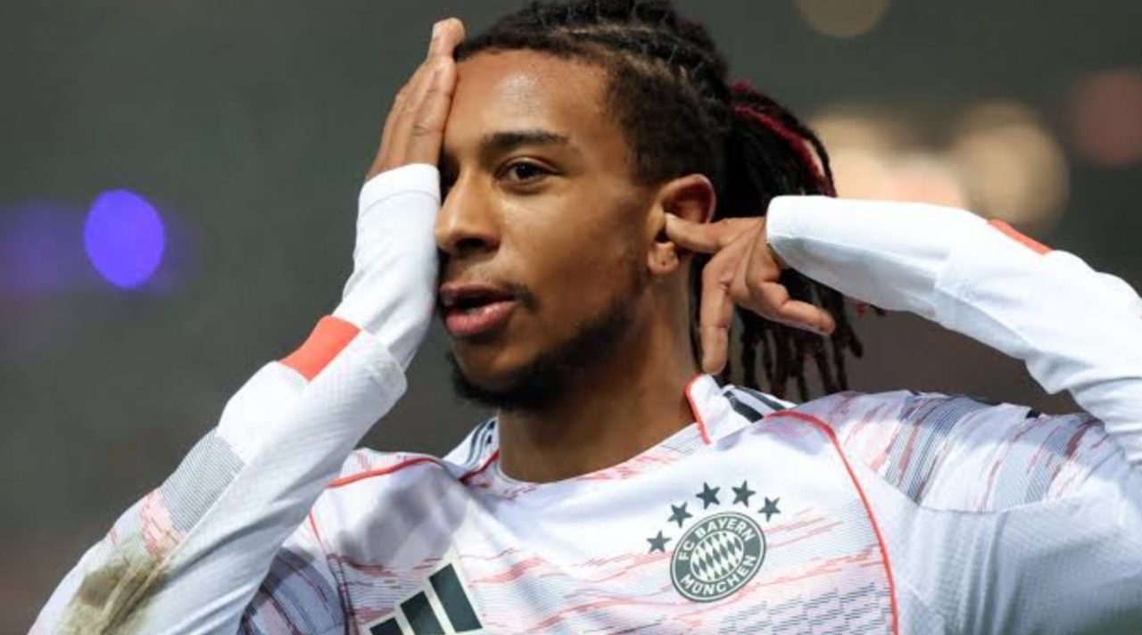 Michael Olise pemain Bayern Munchen