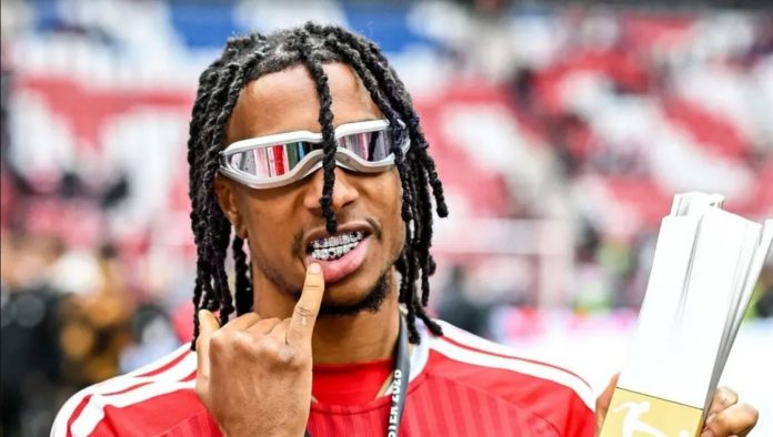Michael Olise pemain Bayern Munchen