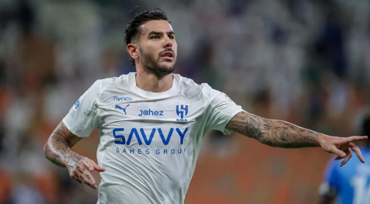 Theo Hernandez pemain Al-Hilal