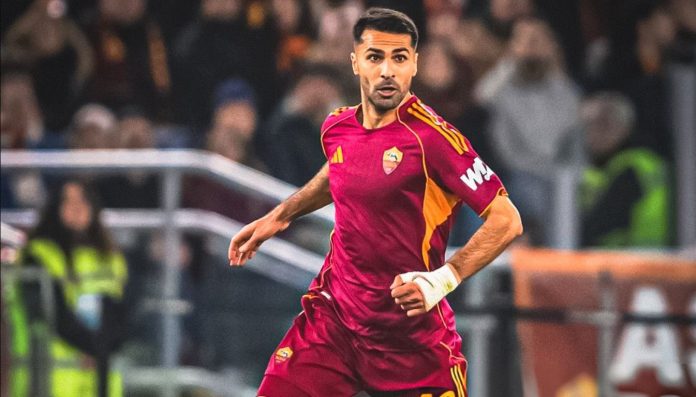 Zeki Celik pemain AS Roma Zeki Celik pemain AS Roma