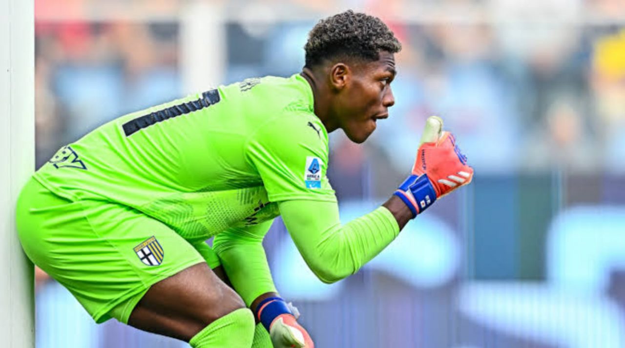 Zion Suzuki kiper Parma