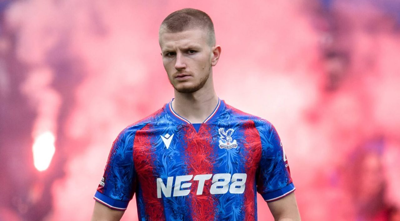 Adam Wharton pemain Crystal Palace