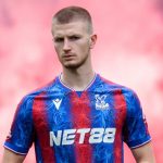 Manchester United Bidik Adam Wharton: Solusi untuk Memperkuat Lini Tengah Michael Carrick? Adam Wharton pemain Crystal Palace