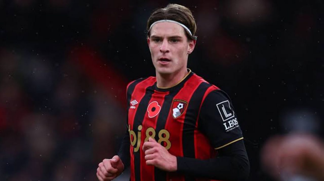 Alex Scott pemain Bournemouth