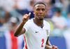 Ezri Konsa pemain Aston Villa