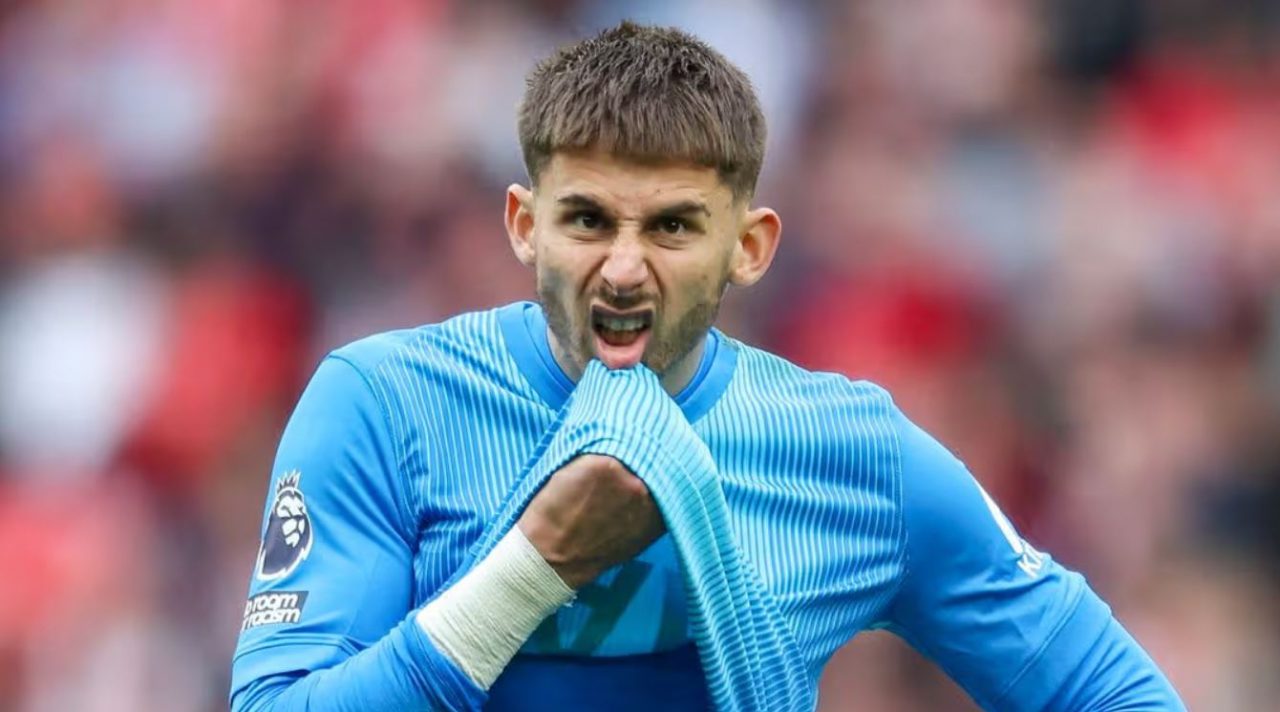 Guglielmo Vicario pemain Tottenham