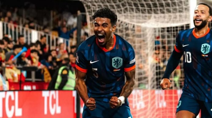 Ian Maatsen pemain Aston Villa