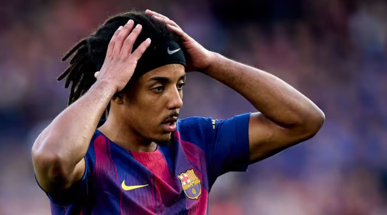 Jules Kounde pemain Barcelona
