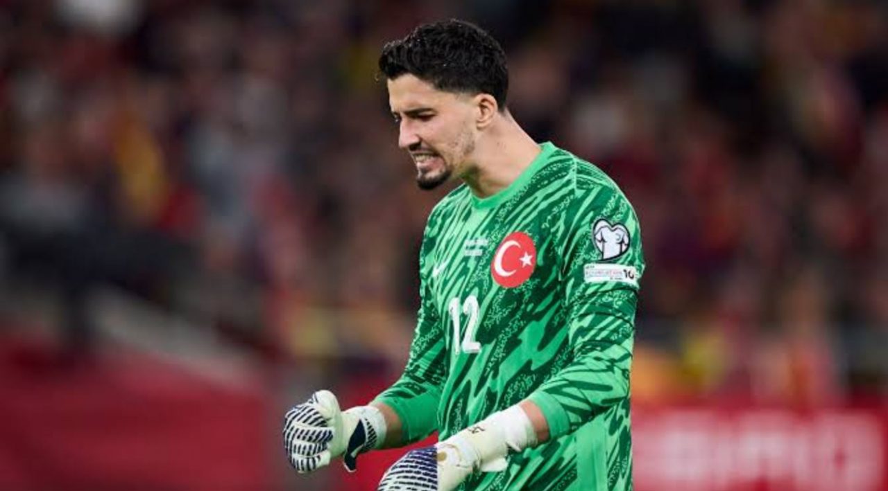 Kiper Manchester United Altay Bayindir ke Celta Vigo