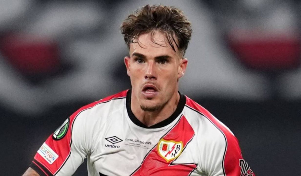 Pep Chavarria pemain Rayo Vallecano
