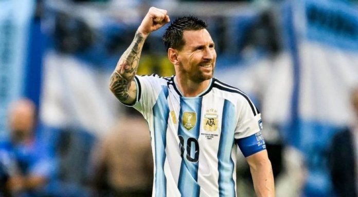 Lionel Messi pensiun dari Timnas Argnetina Lionel Messi pensiun dari Timnas Argnetina