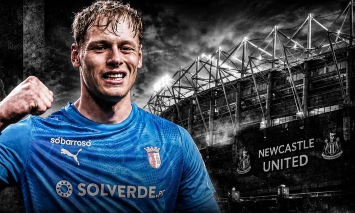 Lukas Hornicek pemain Newcastle United